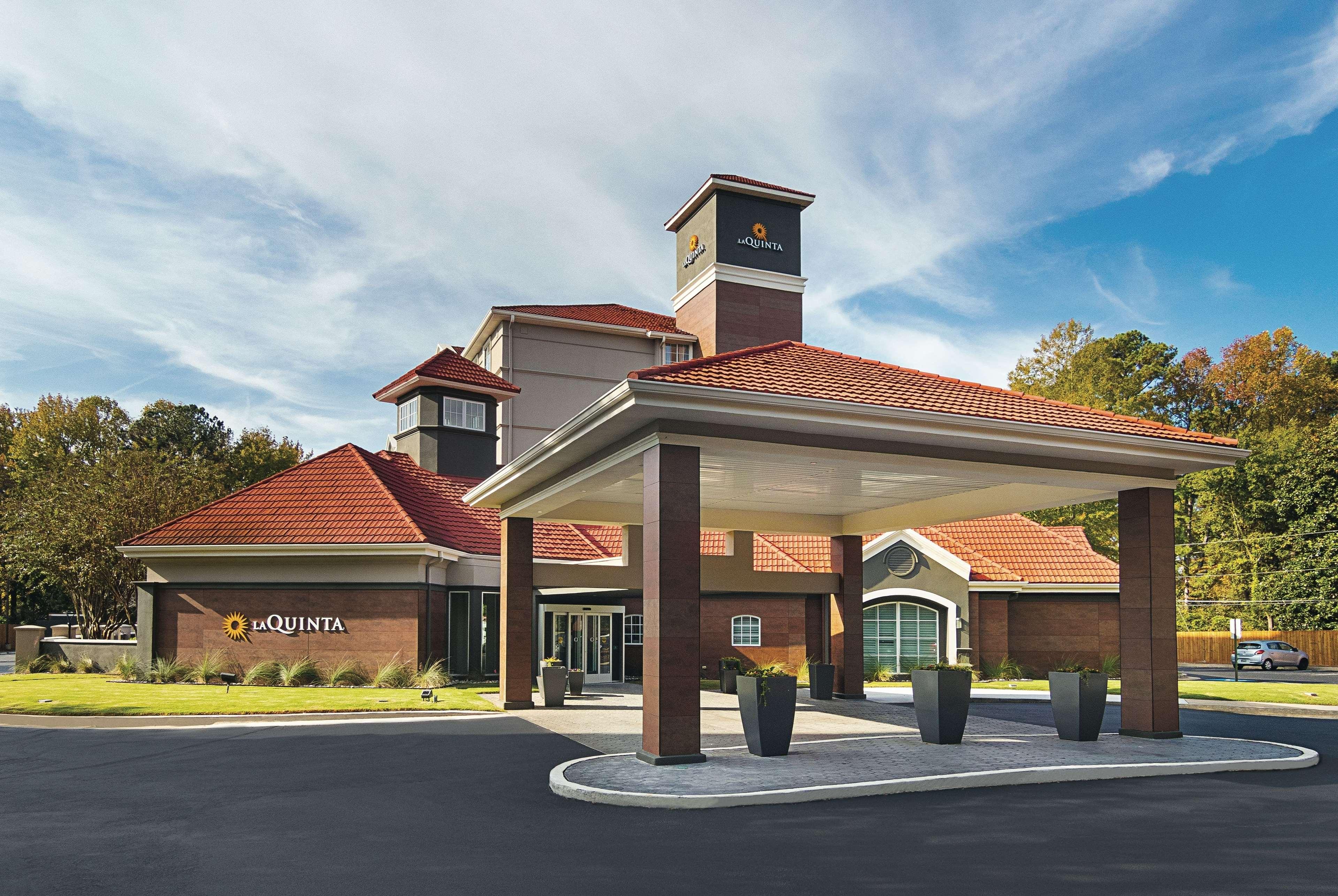 La Quinta By Wyndham Atlanta Conyers Hotel Bagian luar foto