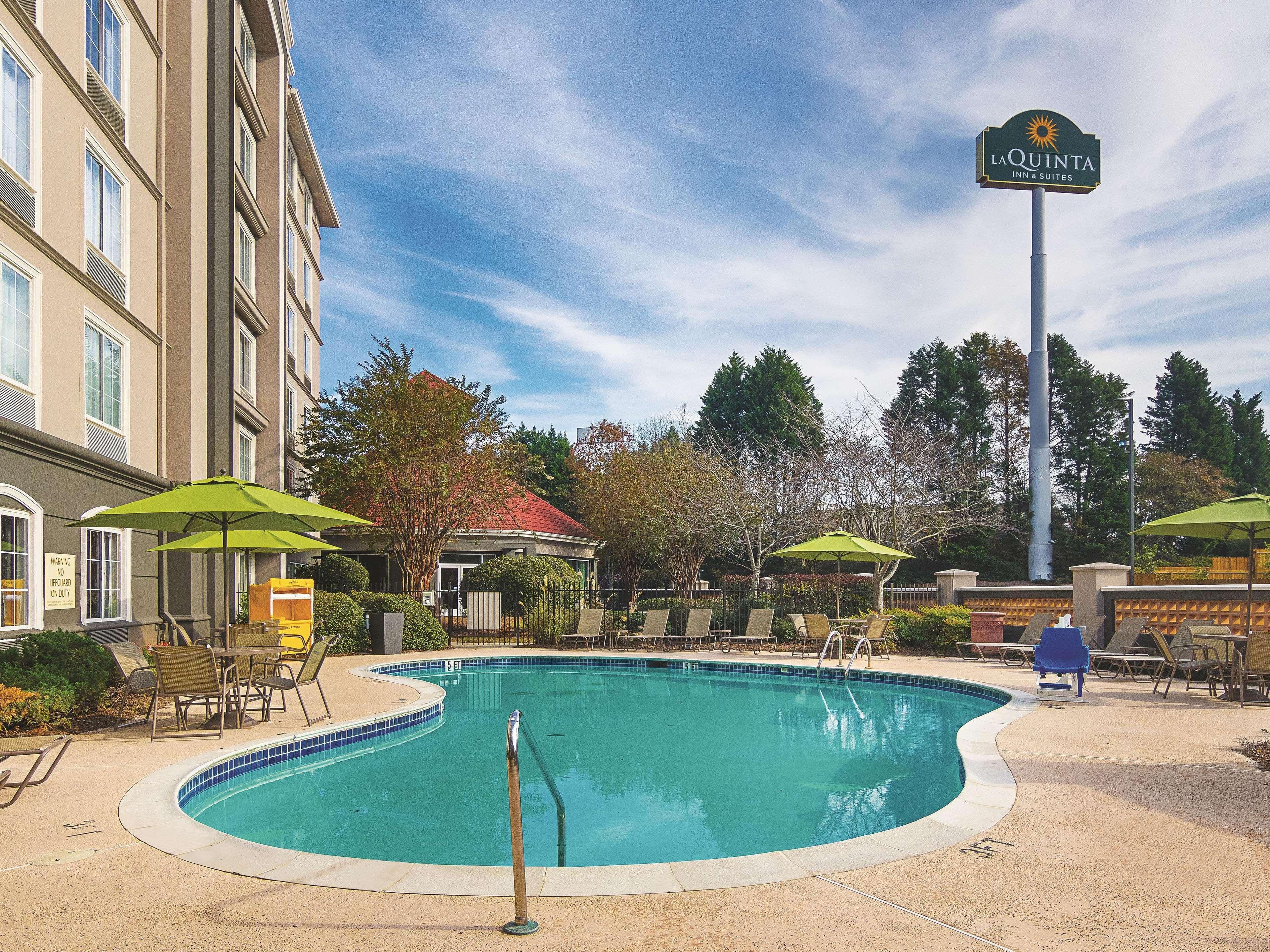 La Quinta By Wyndham Atlanta Conyers Hotel Bagian luar foto