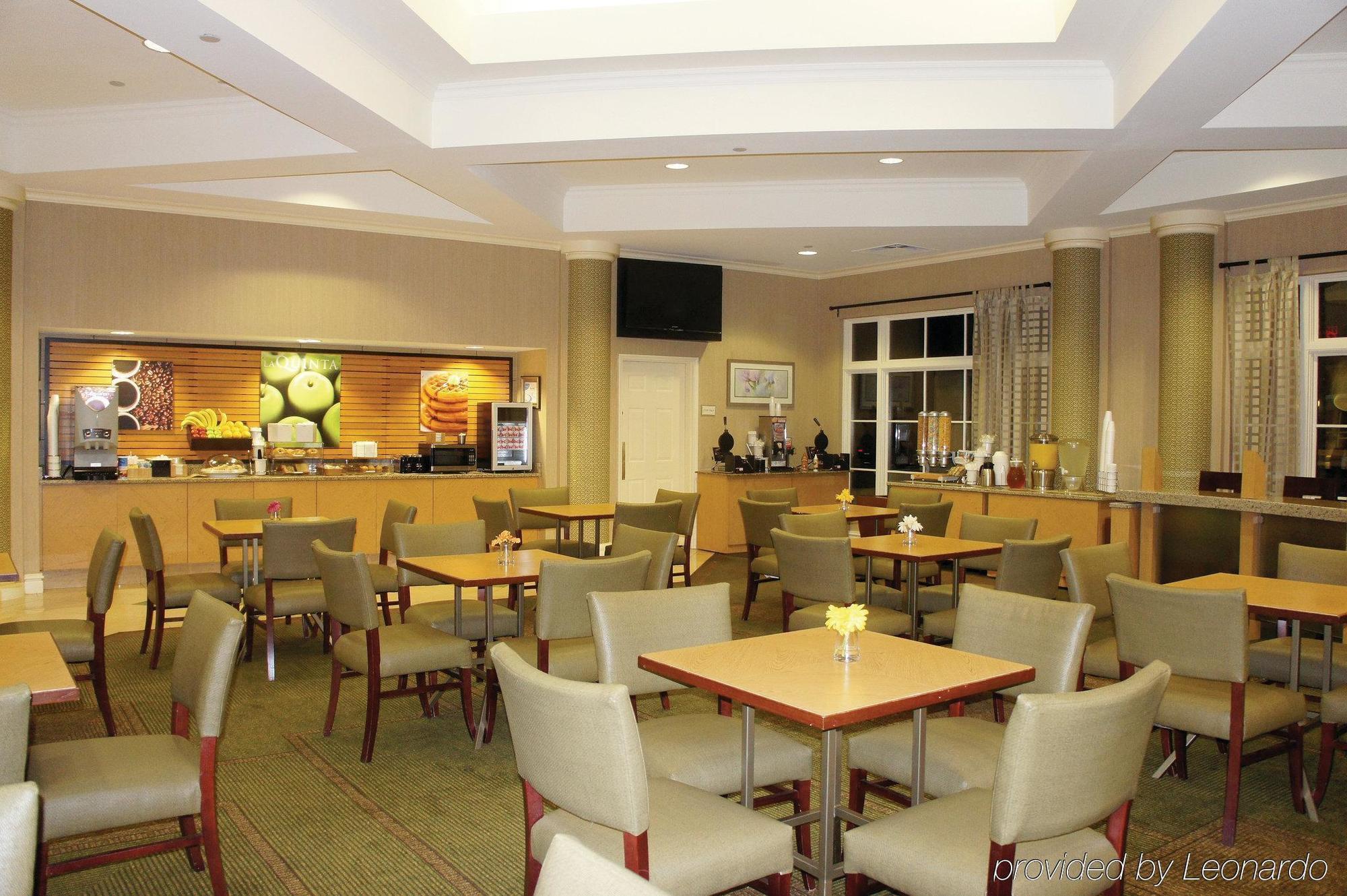 La Quinta By Wyndham Atlanta Conyers Hotel Bagian luar foto