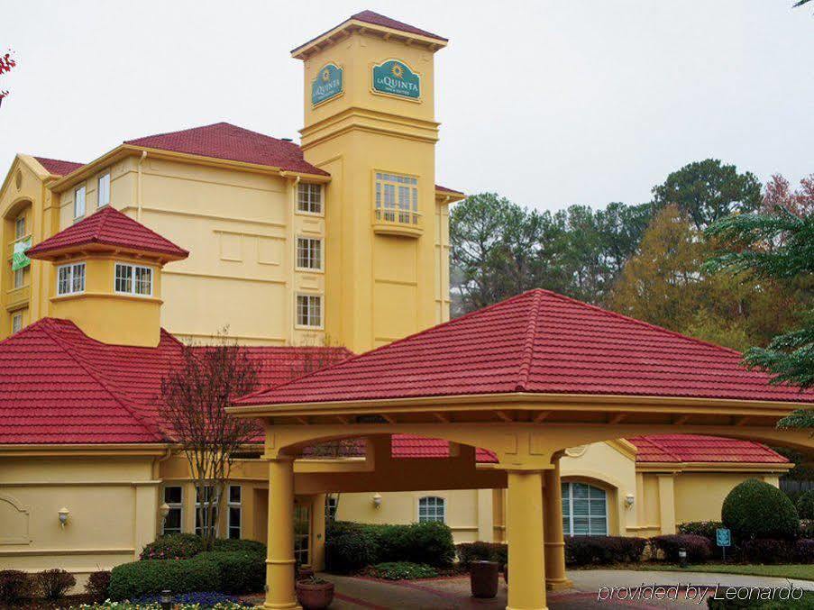 La Quinta By Wyndham Atlanta Conyers Hotel Bagian luar foto