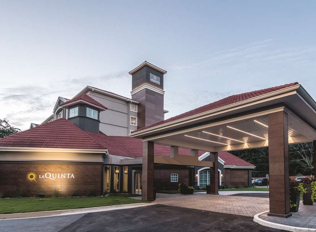 La Quinta By Wyndham Atlanta Conyers Hotel Bagian luar foto
